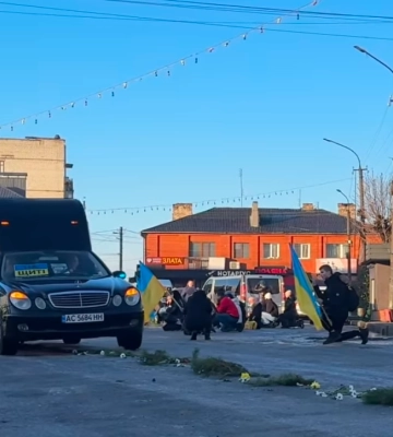 Назавжди молодий: на Волинь «на щиті» назавжди повернувся Герой Богдан Динь