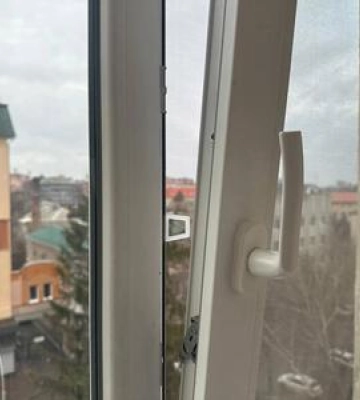 У Полтаві дідусь випав із пятого поверху лікарні