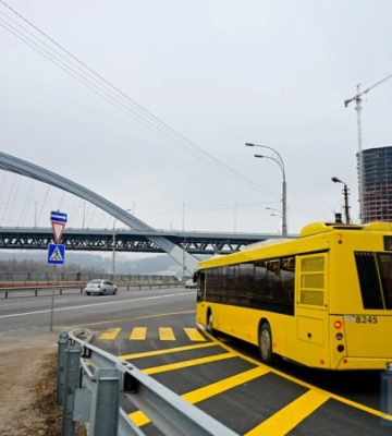 Влада Києва розглядає кілька варіантів роботи транспорту під час тривог
