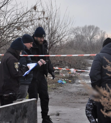 Народила немовля та викинула до сміттєвого баку - на Черкащині затримано молоду жінку. ВІДЕО