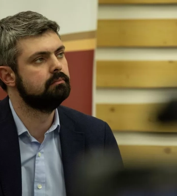 Антон Дробович очолив новий Центр прав людини та меморіалізації війни Київської школи економіки Антон Дробович очолив новий Центр прав людини та меморіалізації війни Київської школи економіки