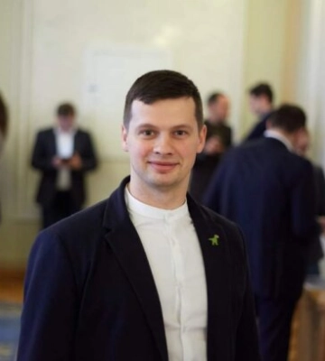 "Не влаштовує зарплата?..." - нардеп Анатолій Костюх дав цинічну пораду українцям "Не влаштовує зарплата?..." - нардеп Анатолій Костюх дав цинічну пораду українцям
