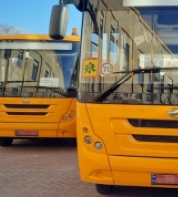 Рівненська область оновлює шкільний автопарк: 21 новий автобус для освіти