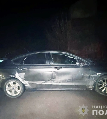 На Житомирщині поліцейські виявили у зупиненому автомобілі бойові гранати. ФОТО