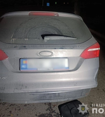 На Одещині сімейна пара сховала родича в багажнику і намагалася вивезти з країни