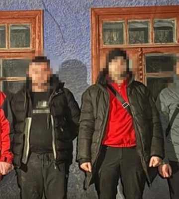 Переправлення ухилянтів за кордон: правоохоронці проводять понад 600 одночасних обшуків