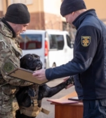 Добровольцям-кінологам вручили Подяки від ДСНС Одещини
