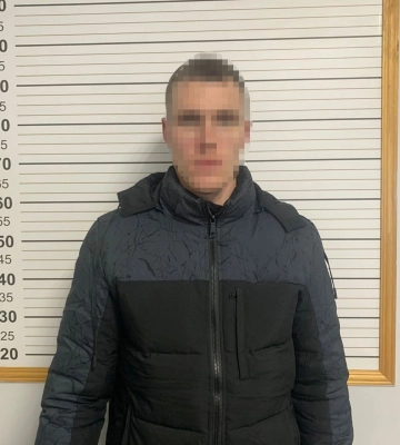 На Вінничині повідомлено про підозру рецидивісту, який викрав чималу суму грошей з приватного будинку