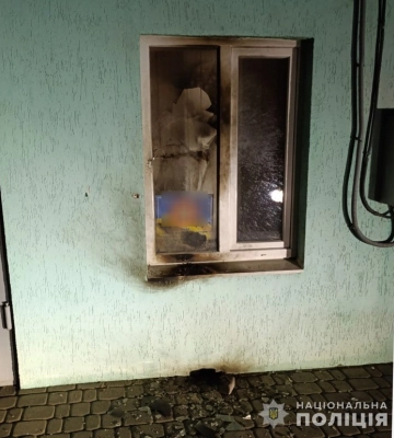 На Дніпропетровщині затримали трьох підозрюваних у підпалах поштових відділень та адміністративної будівлі