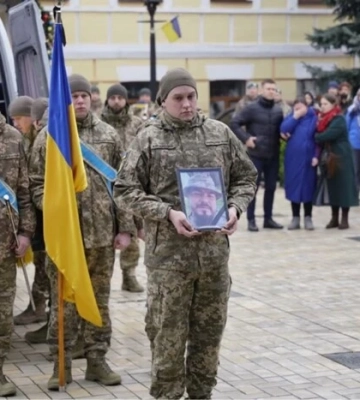 В Киеве прощаются с морпехом Андреем Кузьменко, который погиб в Донецкой области