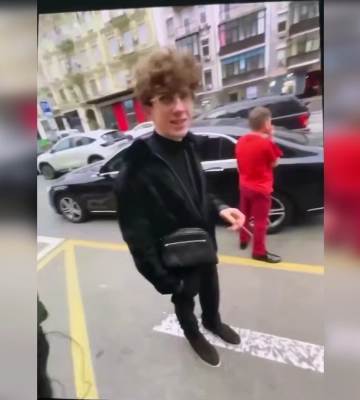 Полиция Киева отреагировала на видео с молодыми людьми, которые перекрывают движение и слушают российскую музыку