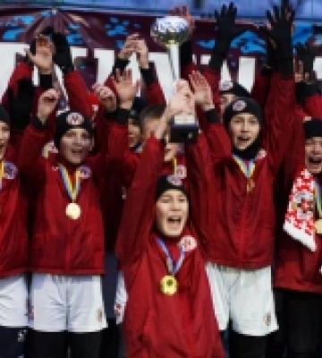 Юні луцькі футболісти тріумфували на «Morshyn winter cup-2025»