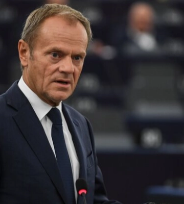Туск заявив, що Україна дала дозвіл на перші ексгумації жертв Волинської трагедії