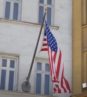 Батьківщину-мати підсвітили прапором США: як Київ привітав Америку з 250-річчям