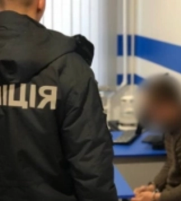 Серед дня пограбував продавчиню магазину: жителя Білгорода-Дністровського відправили на лаву підсудних