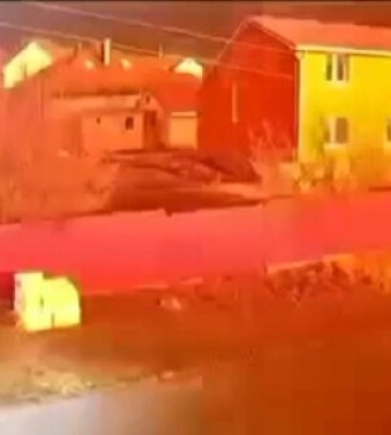 Росіяни заявили про масовану атаку безпілотників. Вибухи пролунали у низці регіонах та окупованому Криму. ВІДЕО+ФОТО