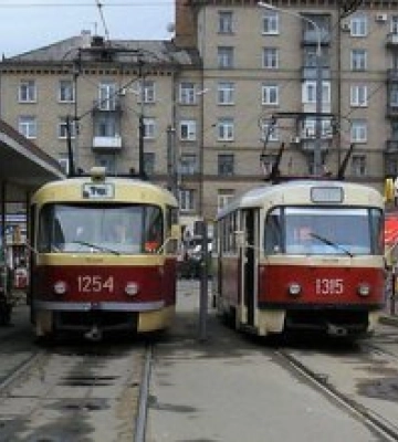 У Дніпрі анонсовано транспортні обмеження: як курсують тролейбуси, трамваї та автобуси