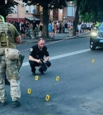 Не пам&#039;ятає, як кидав: у Луцьку судять чоловіка, який влітку жбурнув у людей гранату на Ковельській (відео)