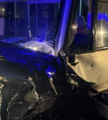 Автобус та легковик зіткнулись на Львівщині: травмовано семеро людей 