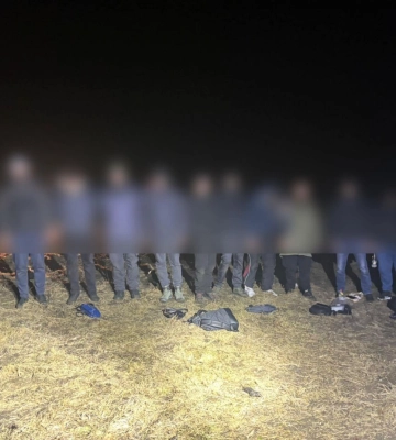 В Одеській області затримали бус з 11 чоловіками, які хотіли втекти у Молдову