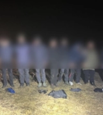 На Одещині затримали водія та 10 чоловіків, які планували незаконно перетнути кордон