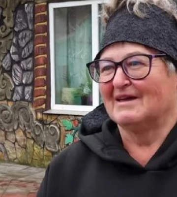 Це потрібно побачити: на Тернопільщині жінка створила справжній казковий будинок