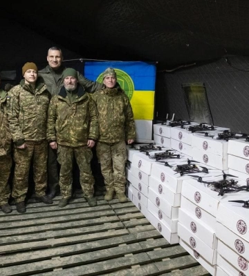 Віталій Кличко зустрівся з бійцями батальйону &quot;Свобода&quot;: передав велику партію дронів і вручив нагороди