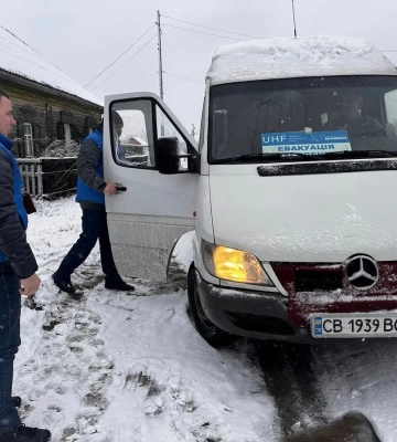 З Чернігівської області евакуювали десятки жителів через постійні обстріли РФ
