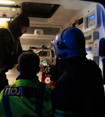 Смертельна ДТП у Києві, на Одещині вбило струмом 12-річну дитину: головне за ніч Смертельна ДТП у Києві, на Одещині вбило струмом 12-річну дитину: головне за ніч