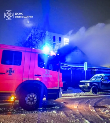 Нічна пожежа у цегляному будинку у Львові