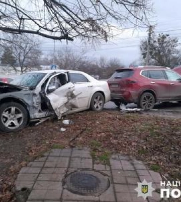 У Полтаві внаслідок ДТП госпіталізували пасажирку &quot;Крайслера&quot;