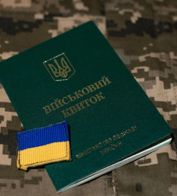 Работника критически важного предприятия незаконно мобилизовали из-за ошибки со статусом «резервист»: что решил суд