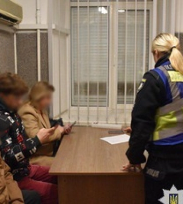 Полиция провела обыски у несовершеннолетних, перекрывавших дорогу в центре Киева: нашли оружие
