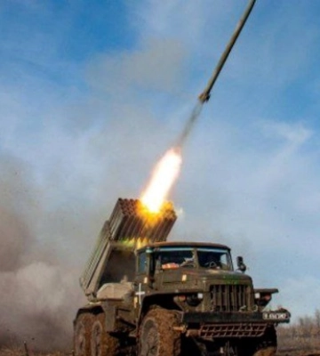 Пекельний вогонь на фронті: ворожі атаки тривають цілодобово