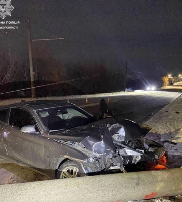 Автопригода у Луцьку: на переході водій збив жінку з дитиною