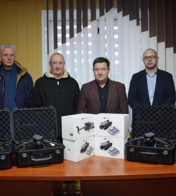 Партію мавіків від Городоцької громади передали для ЗСУ