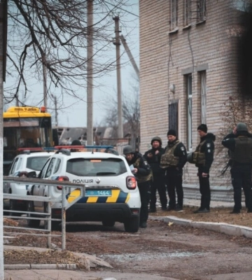 На Сумщині окупанти влучили безпілотником у рейсовий автобус, є поранені