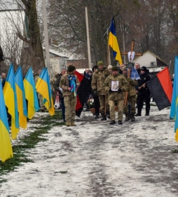 Завтра у Рожищі попрощаються з загиблим Захисником Іллею Чолаком