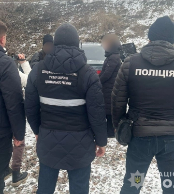 На Сумщині правоохоронці затримали працівницю ТЦК та СП під час отримання хабаря