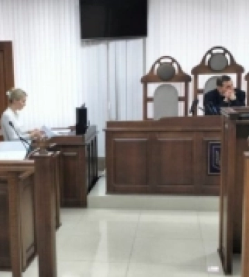 У Луцьку за хабар судять митника