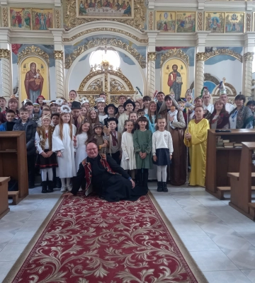 У Перечині провели фестиваль вертепів: чудо, чудо повідали та Ісуса прославляли