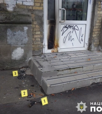 До 10 років ув’язнення загрожує 19-річному киянину, який намагався підпалити взуттєвий магазин