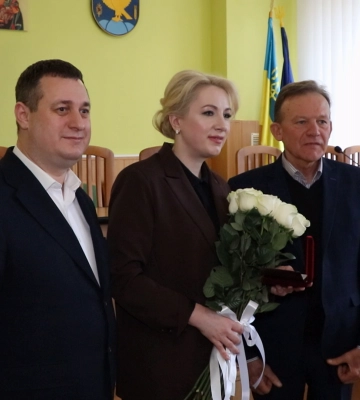 Медаль «За заслуги перед Коломийщиною» отримала Світлана Онищук (відео)