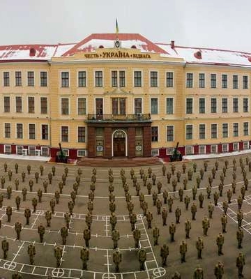 Зеленський має п’ять кандидатур на нового керівника Академії сухопутних військ у Львові