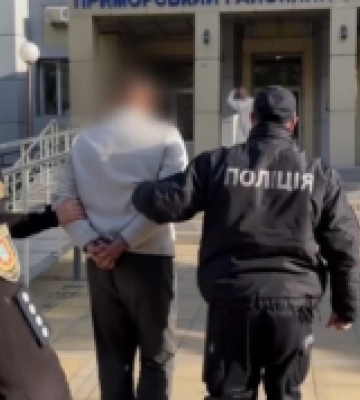 23-річний житель Одеського району допомагав військовозобов’язаним чоловікам уникнути мобілізації