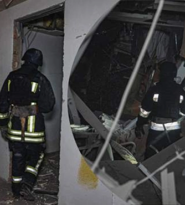 Рятувальники показали кадри з місця ворожого удару по об’єкту інфраструктури в Сумах
