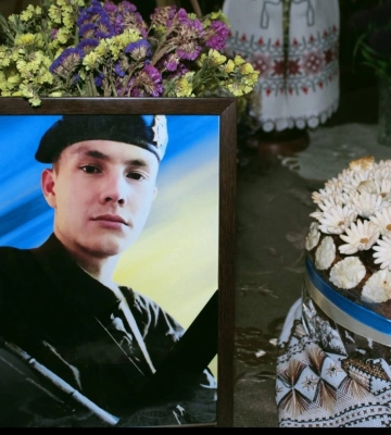 Назавжди 23: на Волині прощалися з загиблим воїном Іллею Чолаком