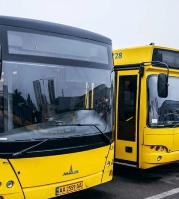 У Києві ярмарки змінили рух кількох автобусних маршрутів (схеми)