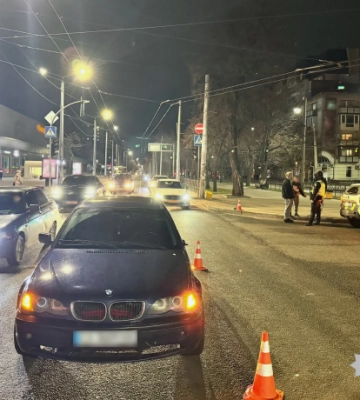 У Черкасах на пішохідному переході збили чоловіка