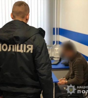 Серед дня пограбував продавчиню магазину: жителя Білгорода-Дністровського відправили на лаву підсудних